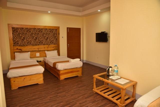 Hotel City Palace Inn Шилонг Екстериор снимка