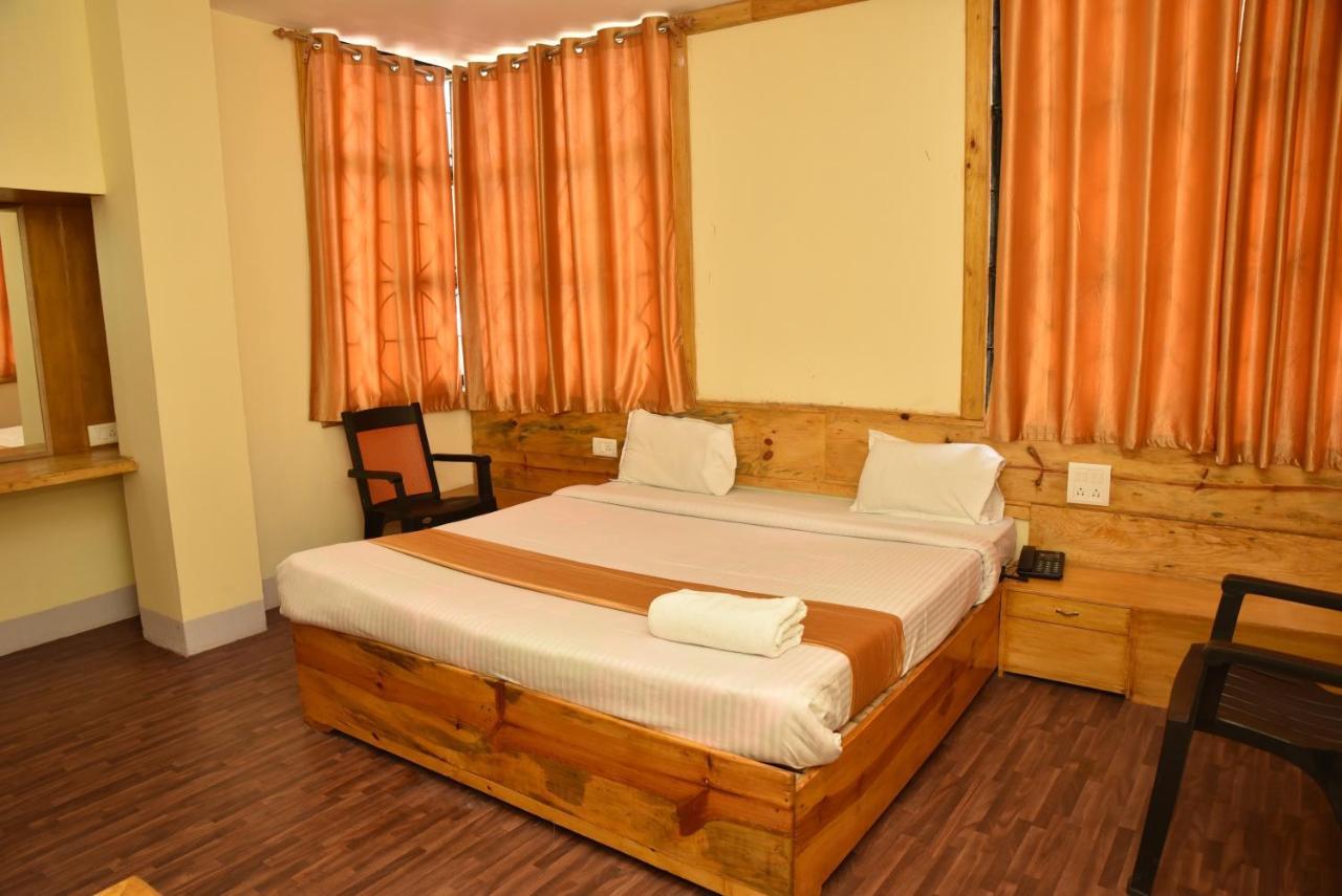 Hotel City Palace Inn Шилонг Екстериор снимка