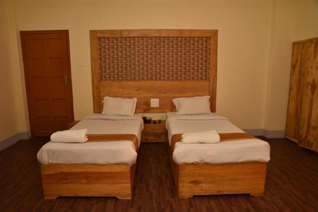 Hotel City Palace Inn Шилонг Екстериор снимка